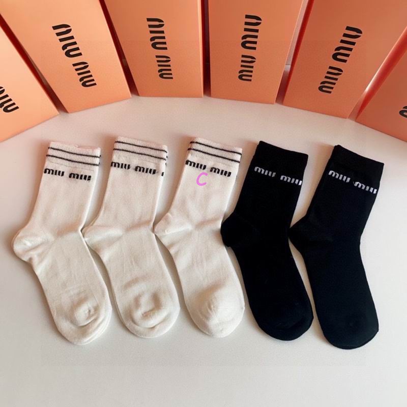 MiuMiu Socks (1)